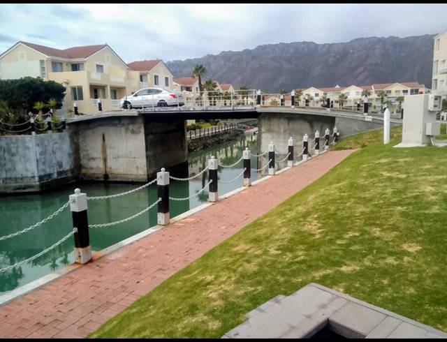 3 BEDROOM HOUSE FOR SALE IN HARBOUR ISLAND